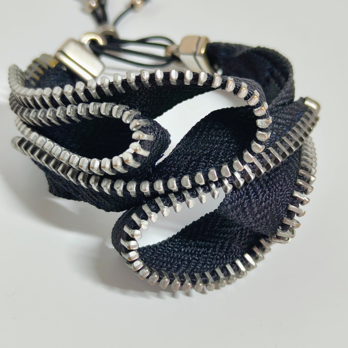 Brazalete Cremalleras
