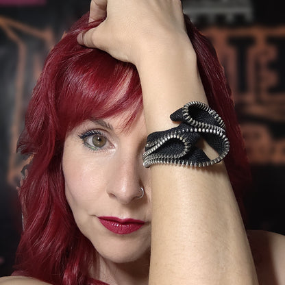 Brazalete Cremalleras