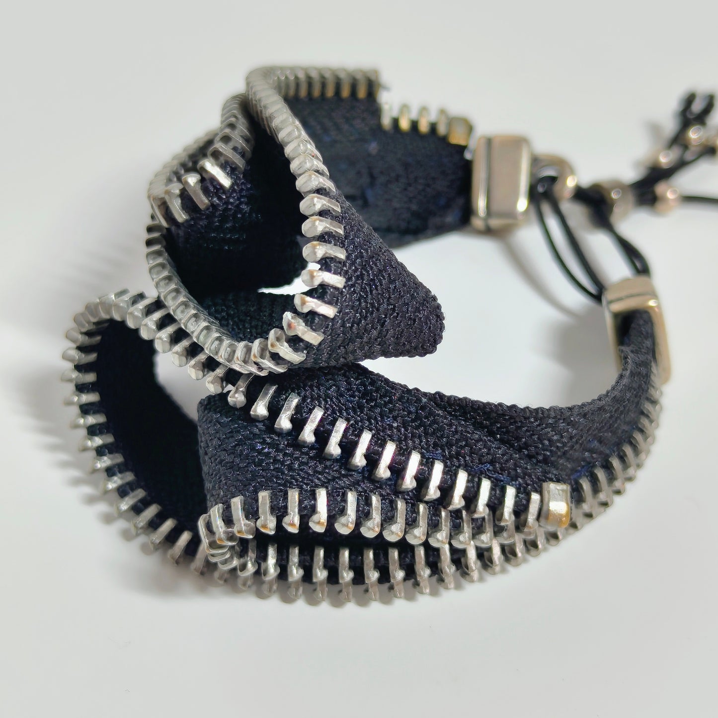 Brazalete Cremalleras