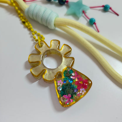 Charm Pilarica Amarilla